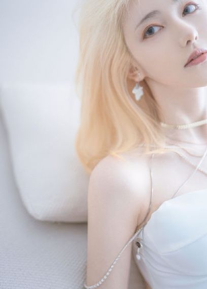 《漂亮的女邻居》木鱼天_BD英语高清在线观看